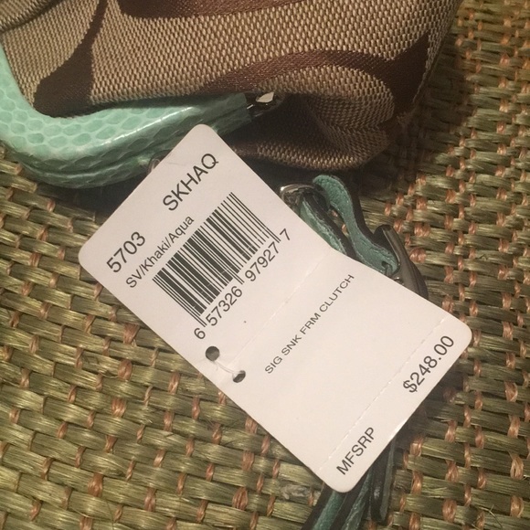 Coach signature clutch - Picture 2 of 4